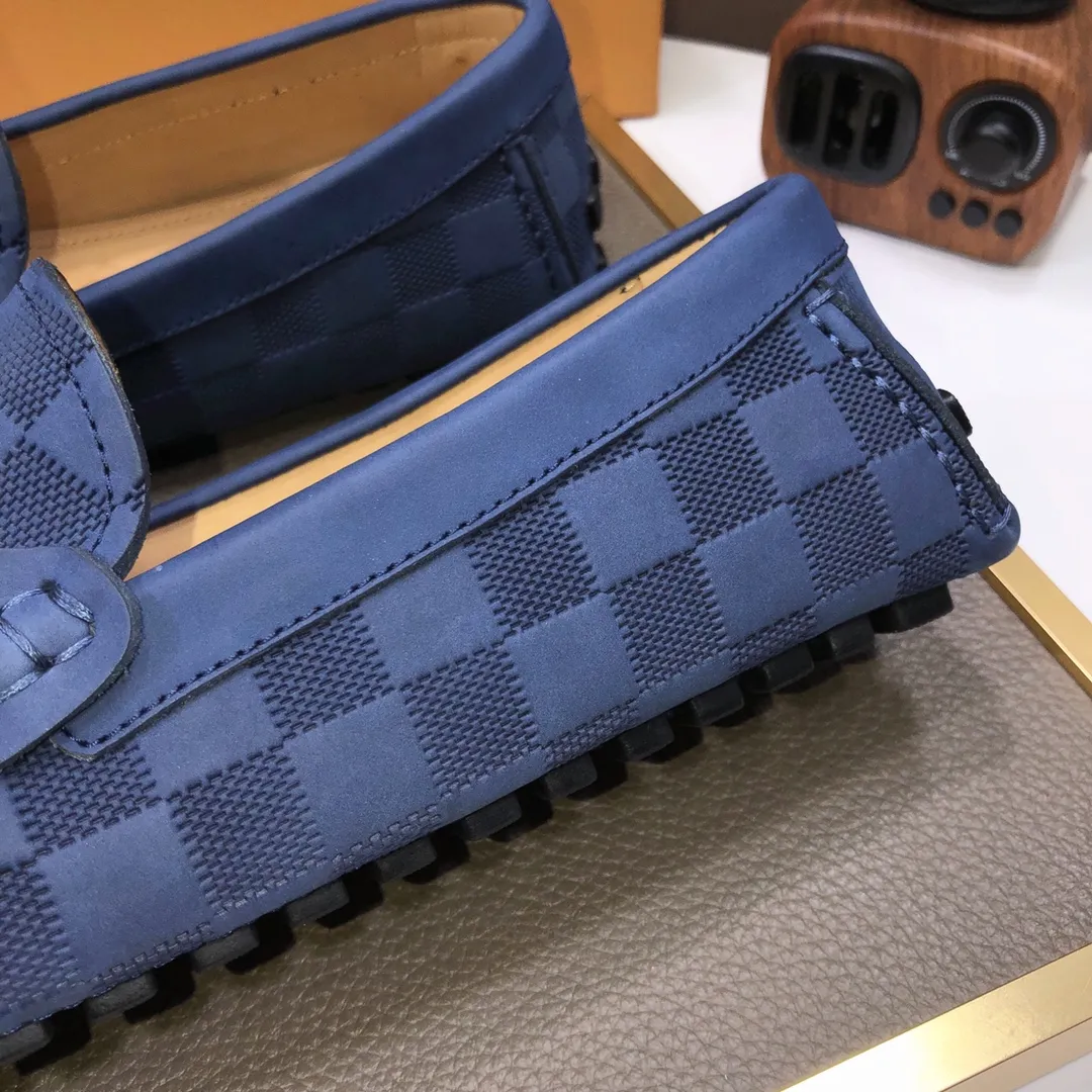 Men's men's shoes 💰420💰 [LV Doudou shoes] (water-dyed cowhide lining) new model is on the market, available on the official website. The new Doudou shoes are processed into single-color materials, and the uppers are made of imported cowhide material. The body of the shoe is fully hemmed with mark thread, and is lined with imported original cowhide leather. The elegant shoe shape is super suitable for all-matching, and the size is 38-44.